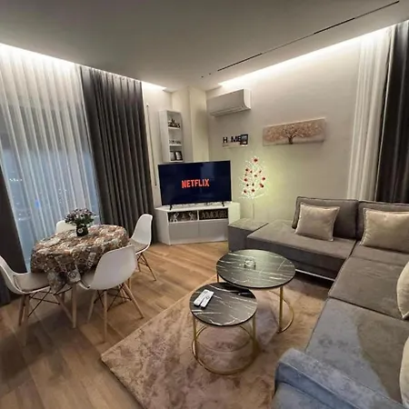 New Bazaar Essil Flat With Parking Apartmán