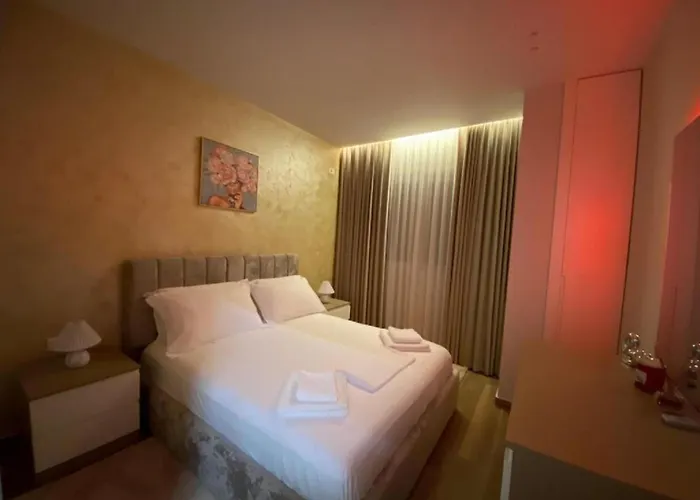 Apartment New Bazaar Essil Flat With Parking *