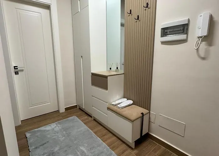 New Bazaar Essil Flat With Parking