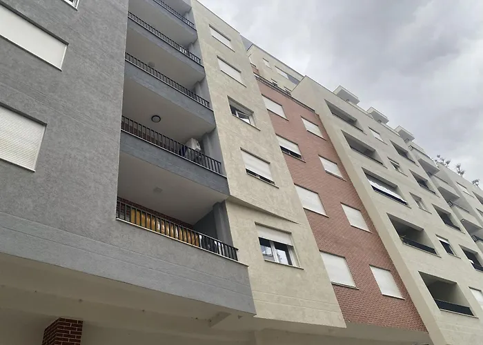 New Bazaar Essil Flat With Parking